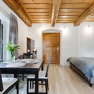 widtman-apartment.praguehotelsweb.com/