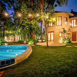https://villa-meraki.hotelsseminyak.net